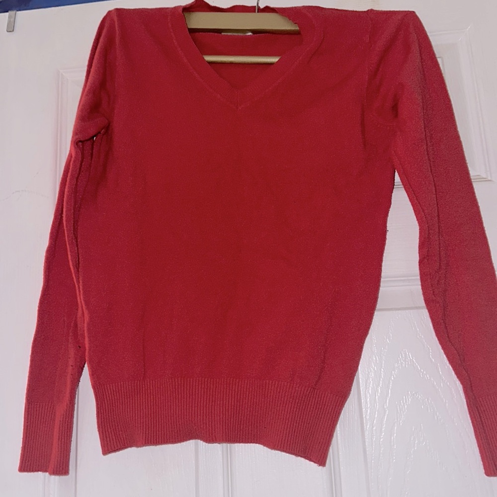 Women’s Red sweater with V-neck size L